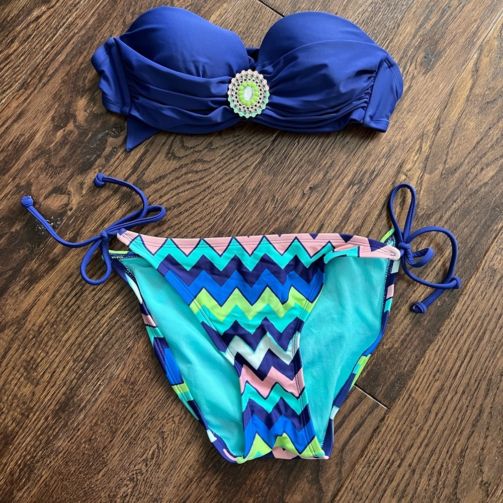 EUC Xhilaration bikini